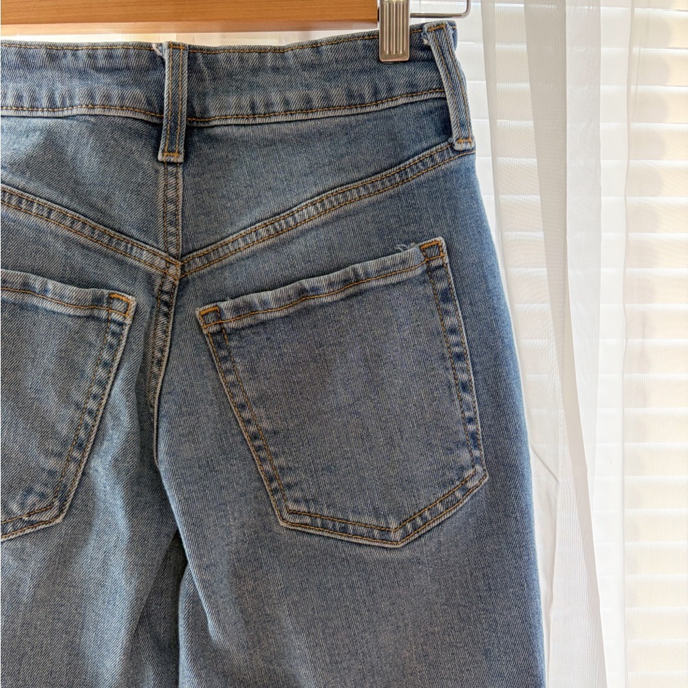 Old Navy Women's Ripped Light Blue Boyfriend Jeans